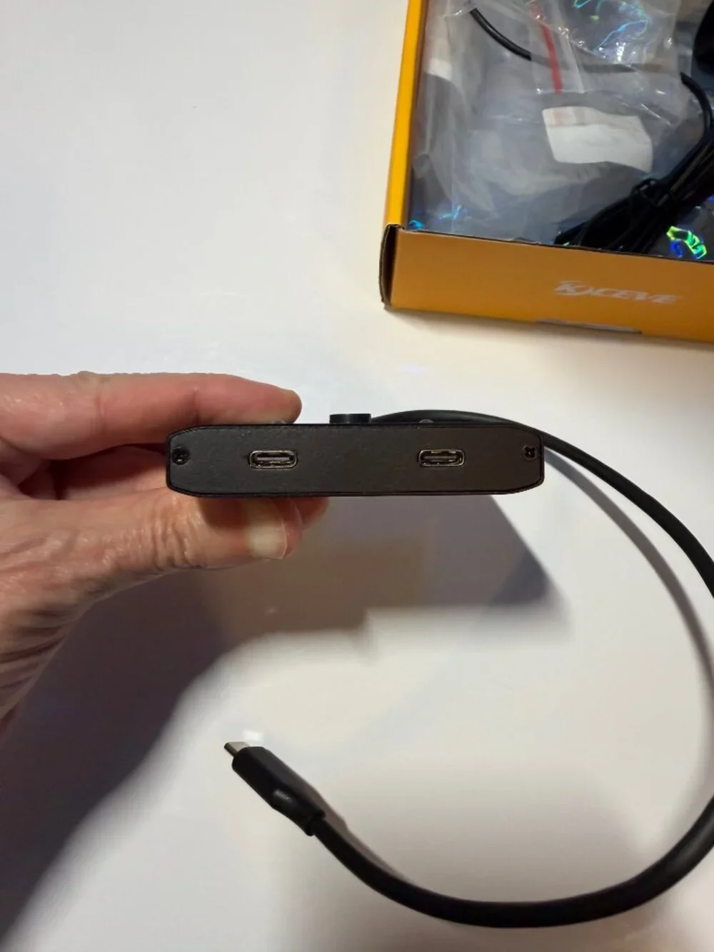 USB C Switch,Bi-Directional USB C Switcher 2 Laptops,USB Type C KVM Switch